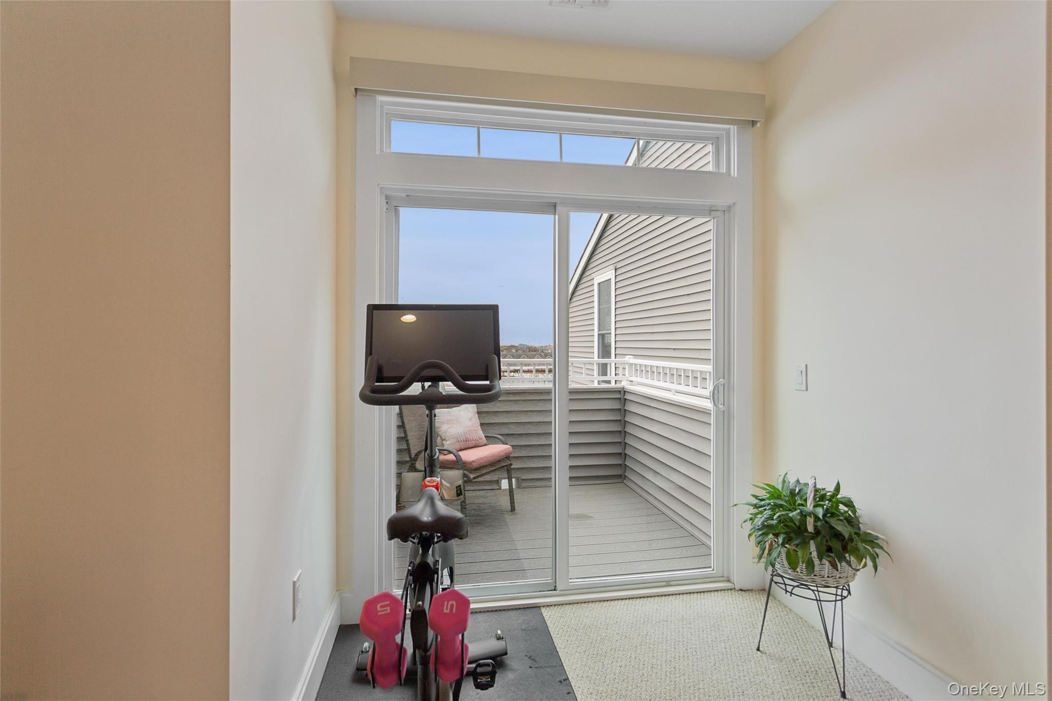 352 Marina Pointe Drive # 352, East Rockaway, NY 11518