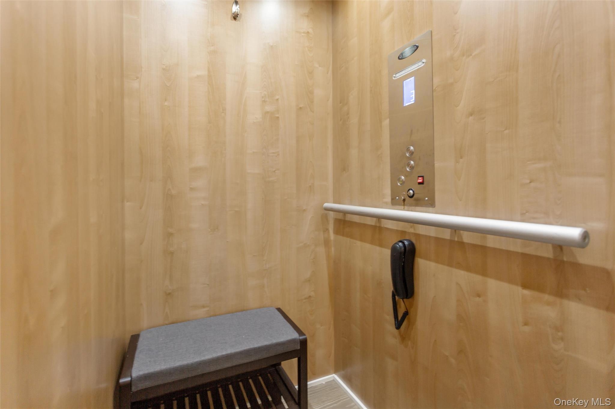 352 Marina Pointe Drive # 352, East Rockaway, NY 11518