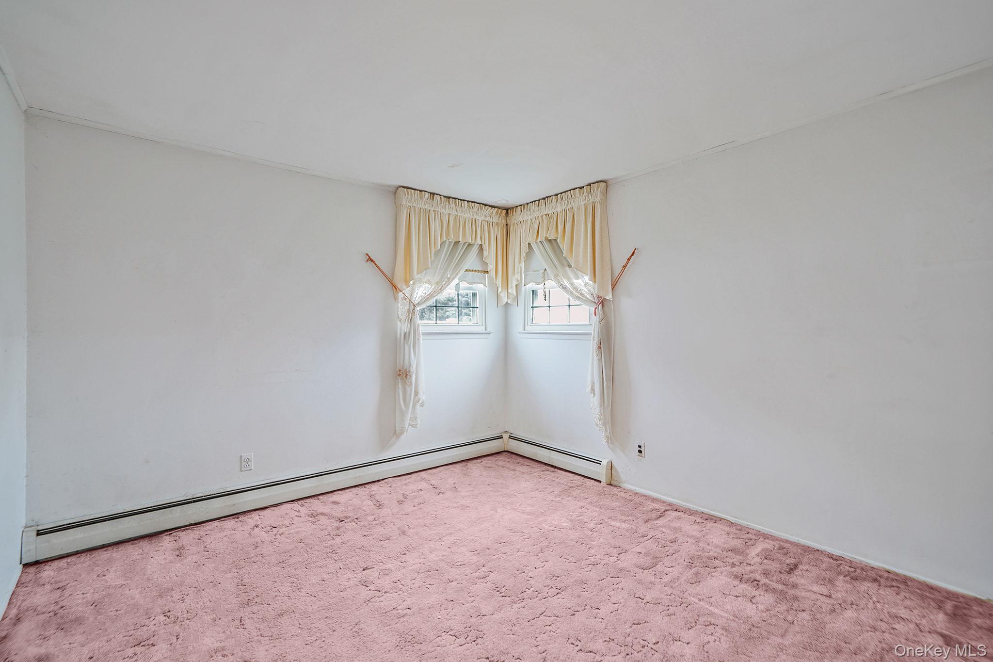 98 Rose Place, Selden, NY 11784