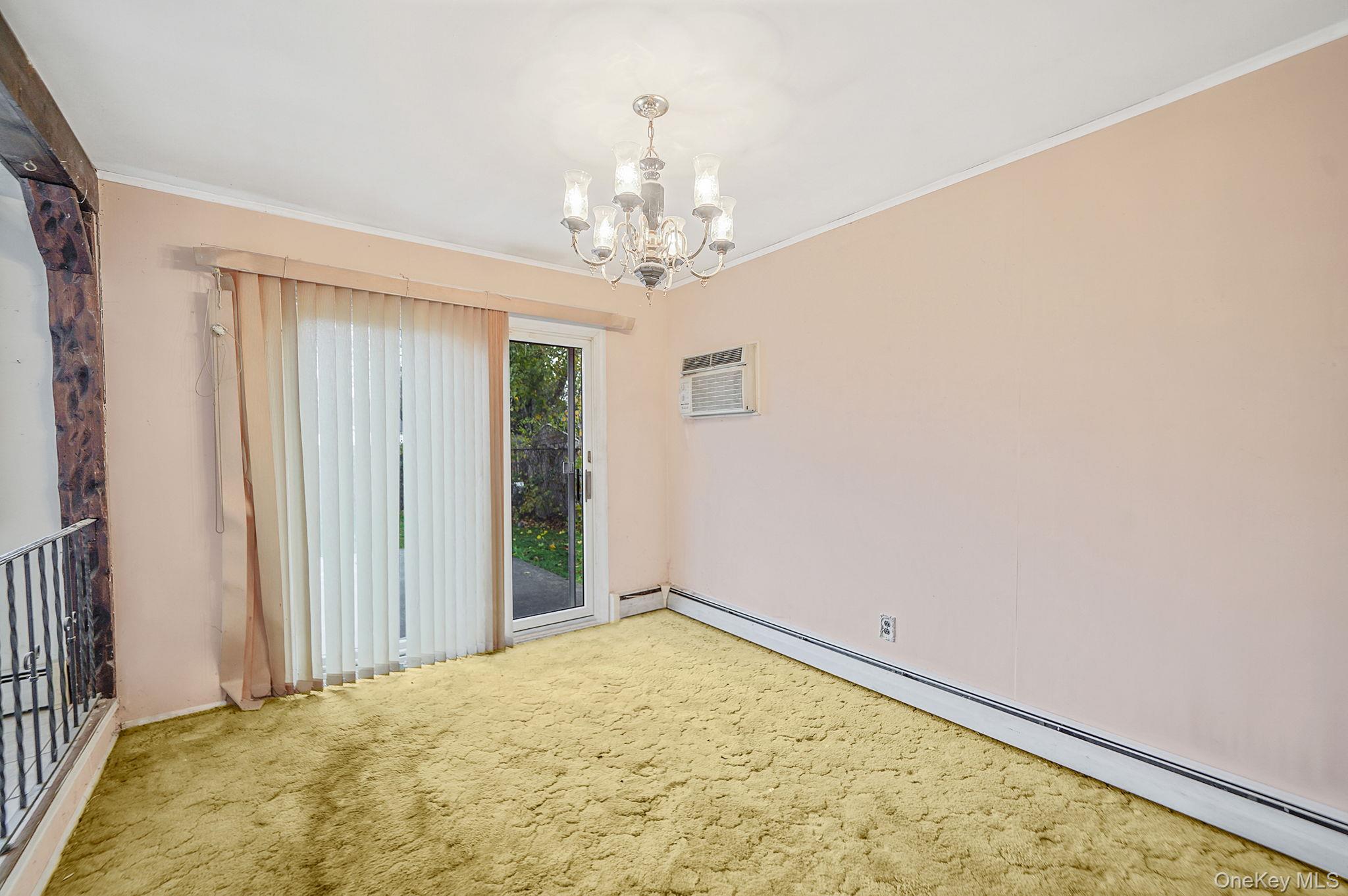 98 Rose Place, Selden, NY 11784