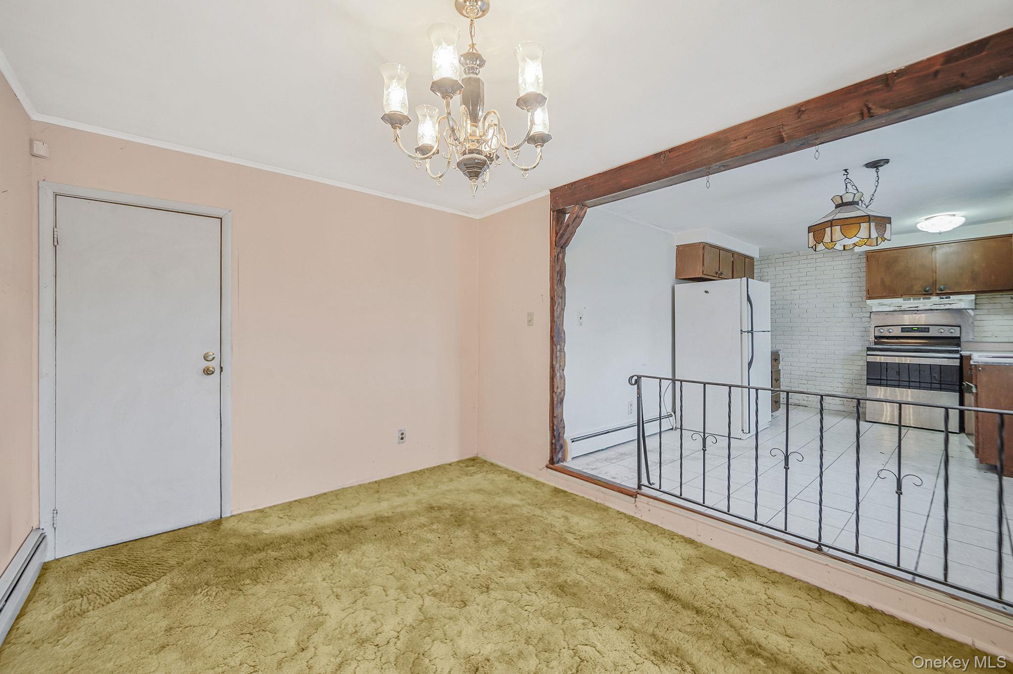 98 Rose Place, Selden, NY 11784