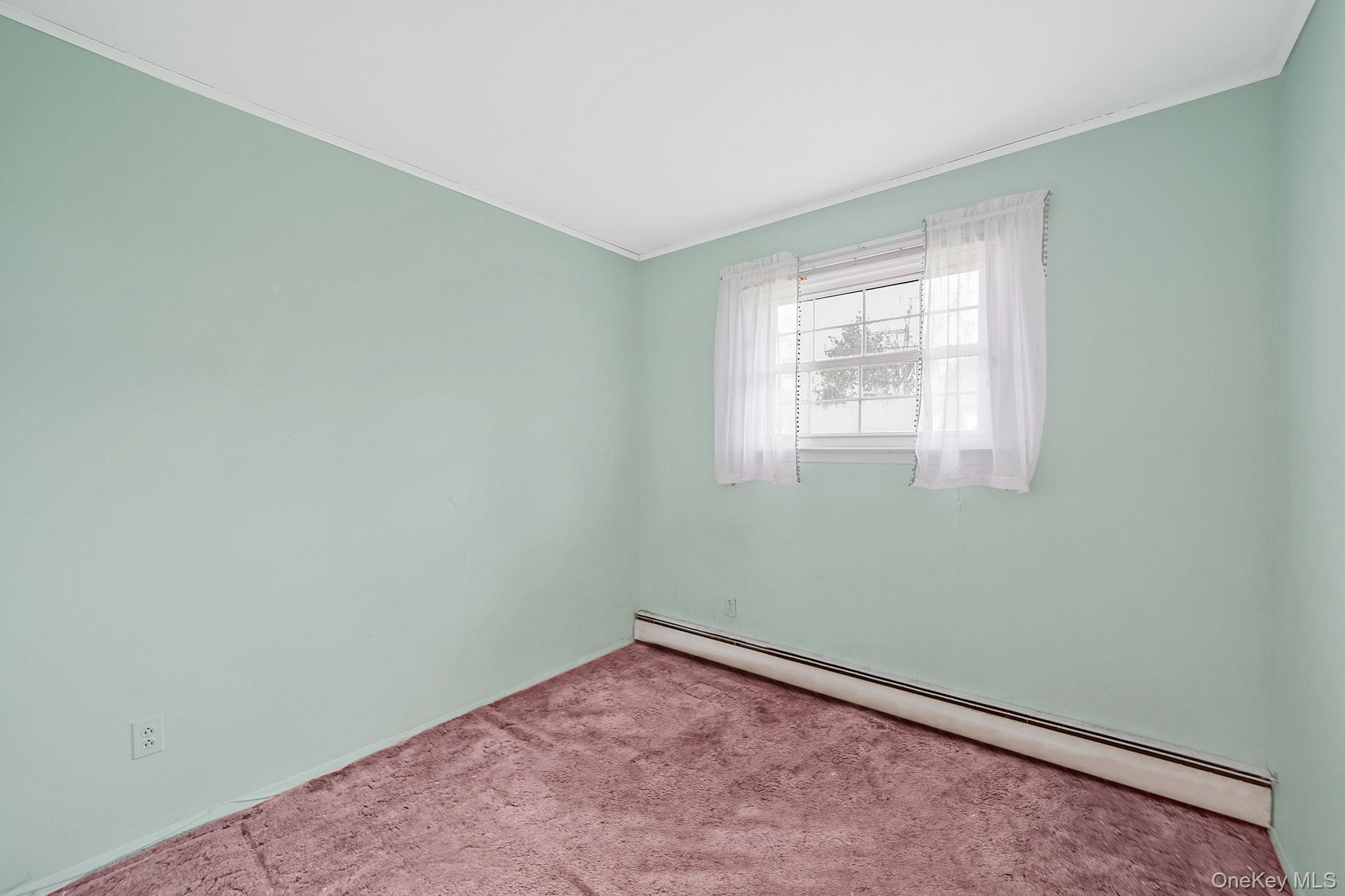 98 Rose Place, Selden, NY 11784