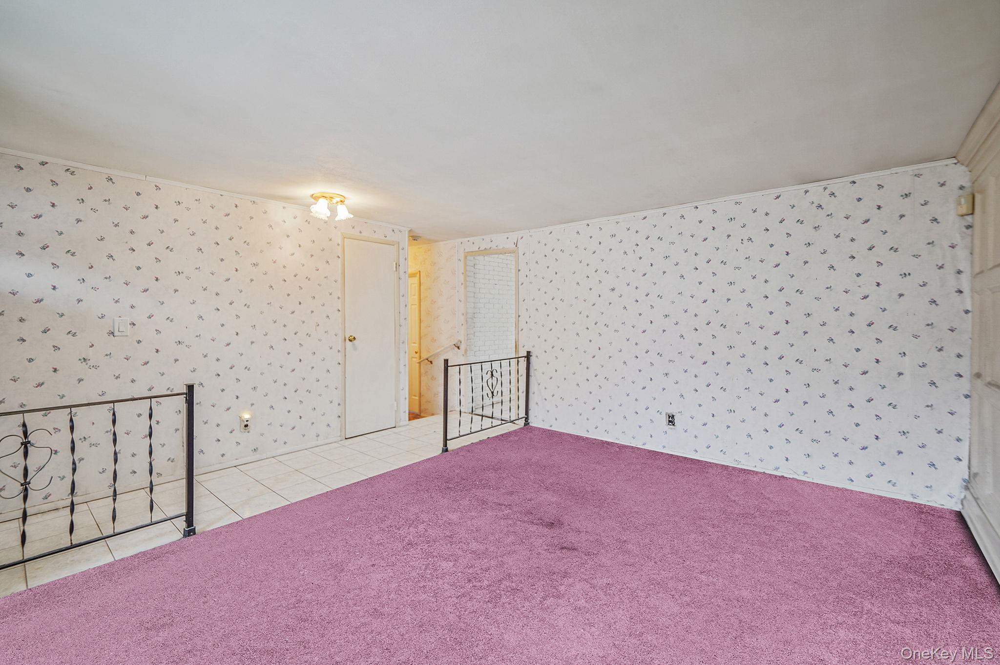 98 Rose Place, Selden, NY 11784