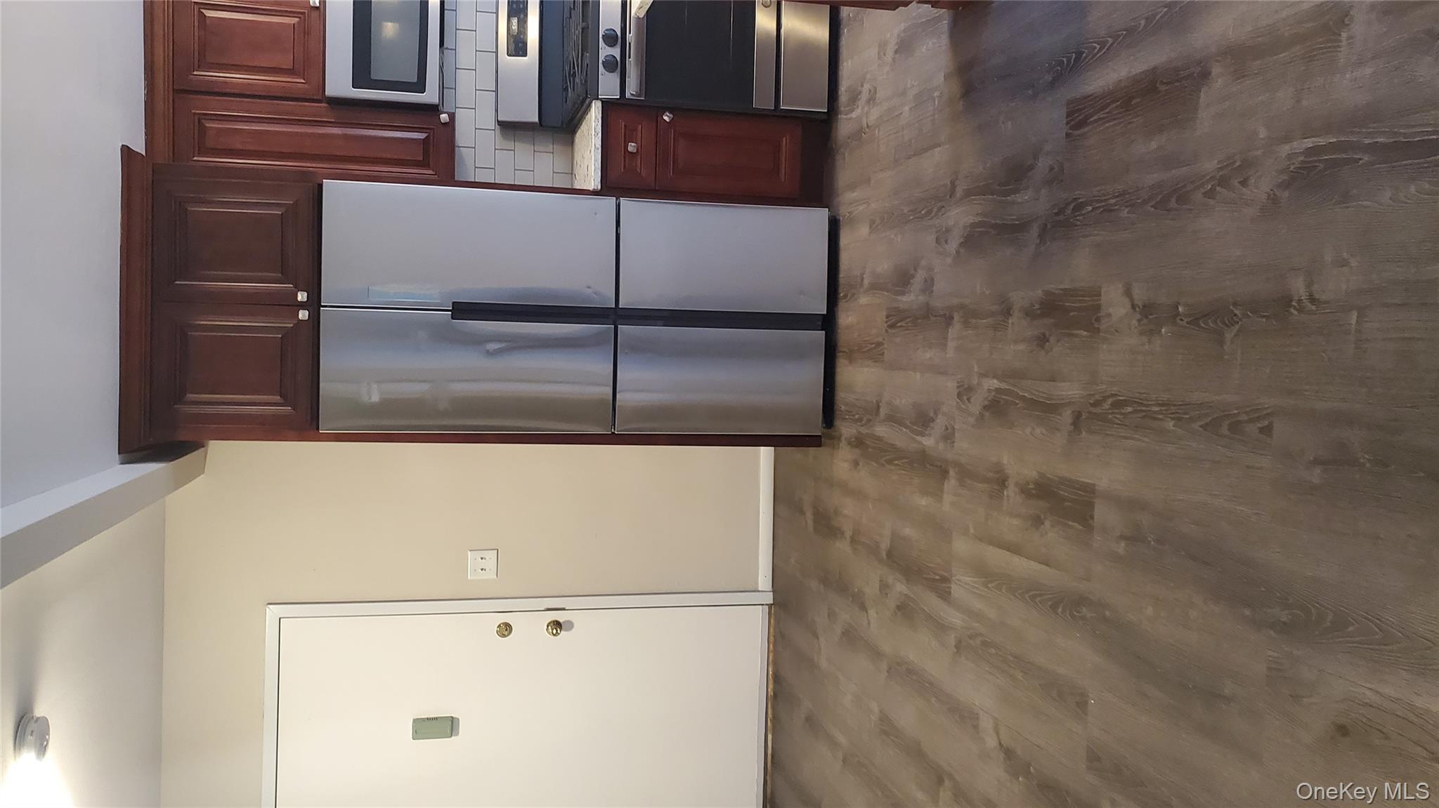 460 OLD TOWN Road # 27E, Port Jefferson Station, NY 11776