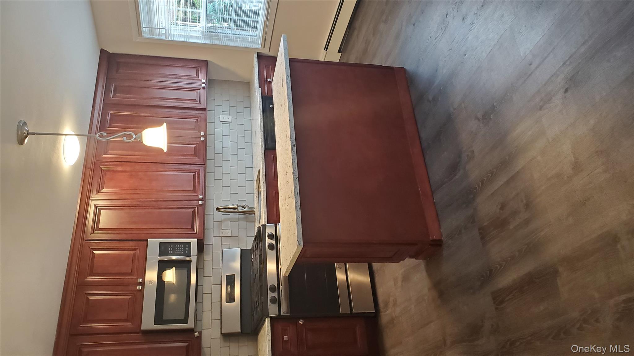 460 OLD TOWN Road # 27E, Port Jefferson Station, NY 11776