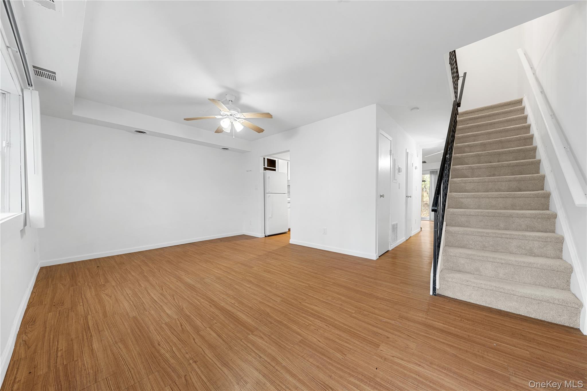 34 Wooded Way, Calverton, NY 11933