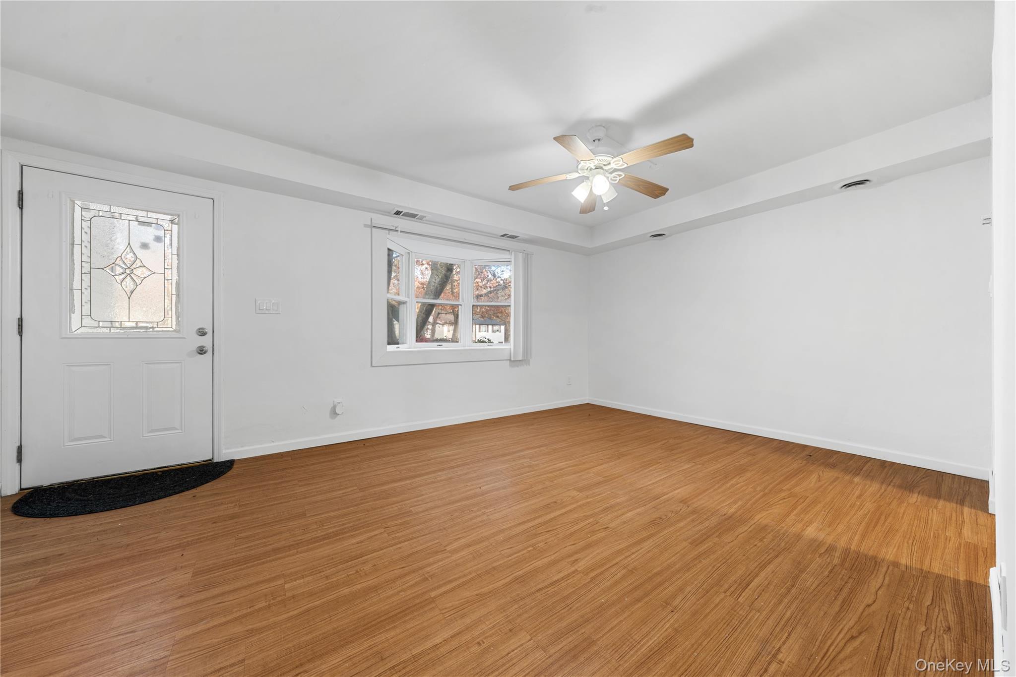 34 Wooded Way, Calverton, NY 11933