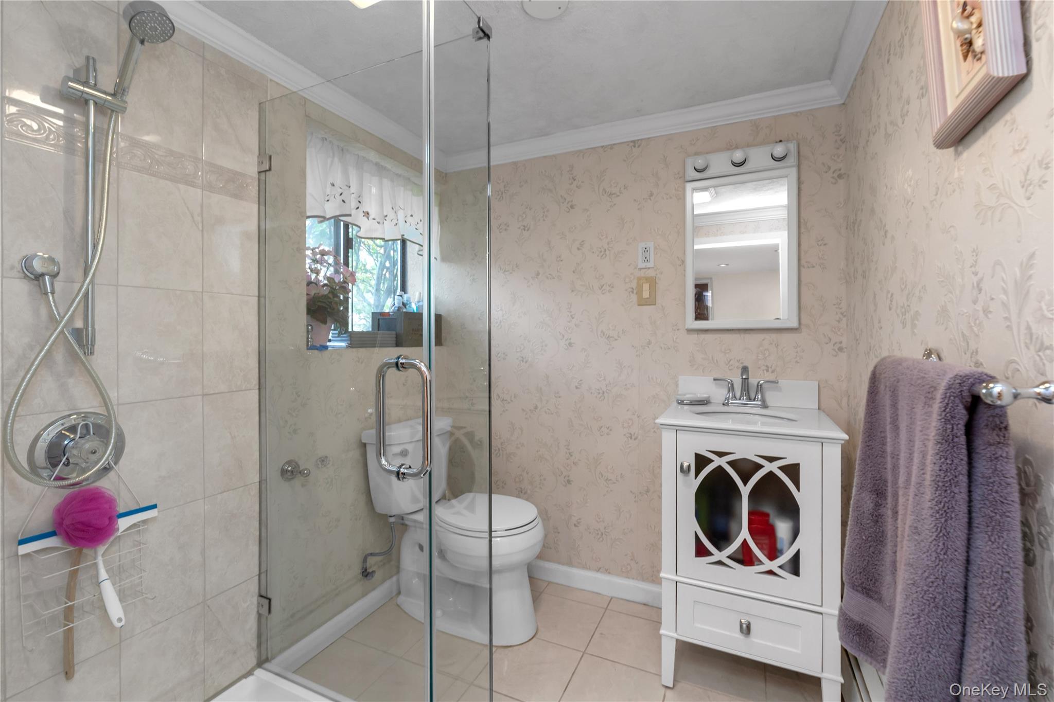 2 Coolidge Avenue # T, Glen Head, NY 11545