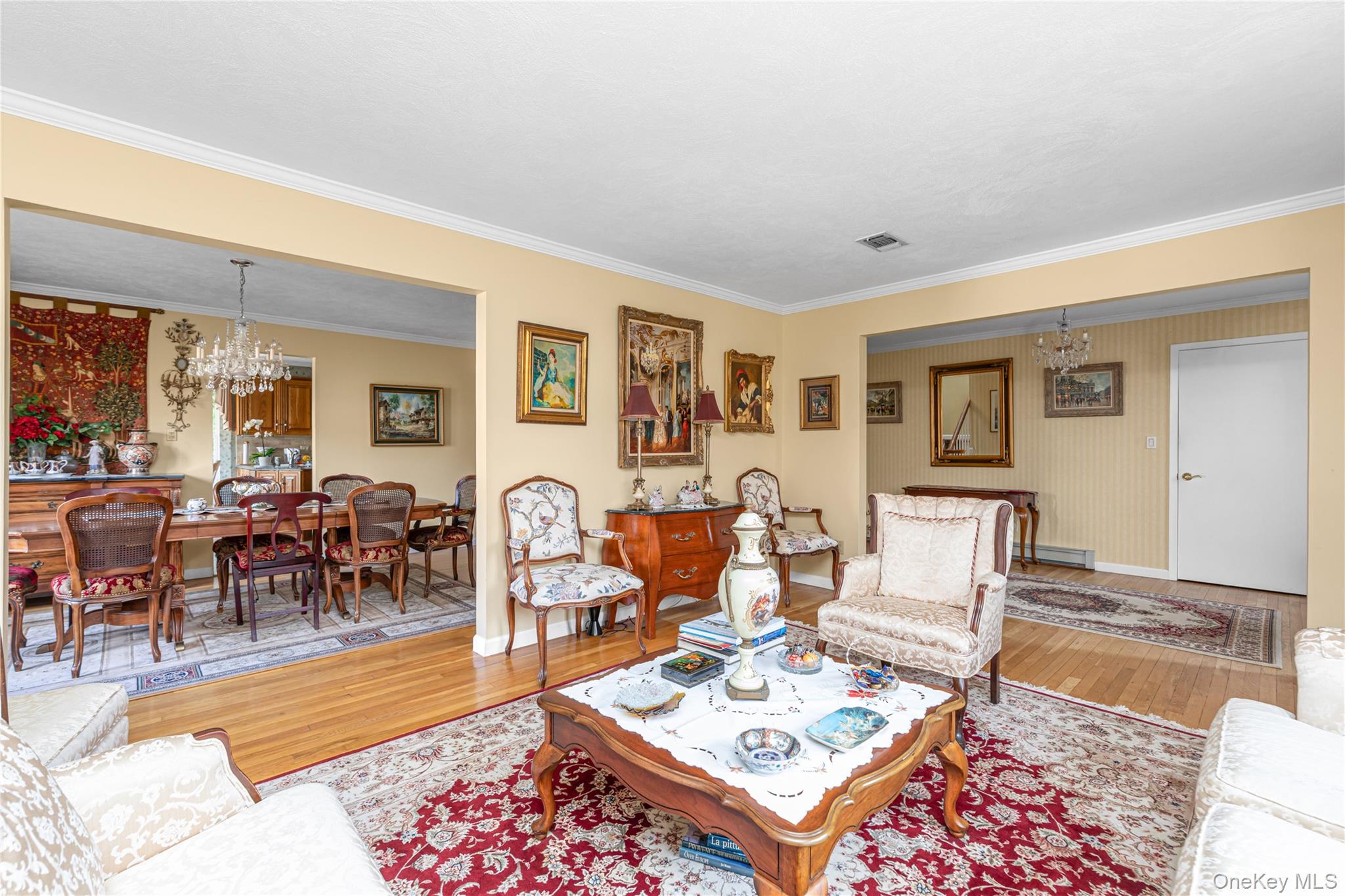 2 Coolidge Avenue # T, Glen Head, NY 11545