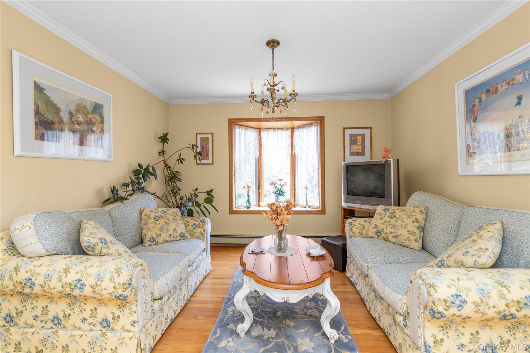 2 Coolidge Avenue # T, Glen Head, NY 11545