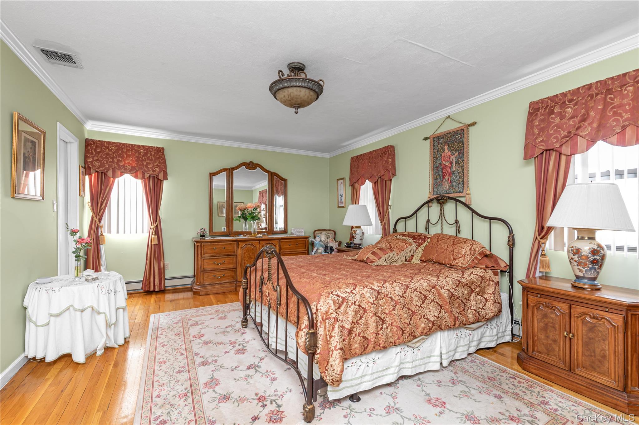 2 Coolidge Avenue # T, Glen Head, NY 11545