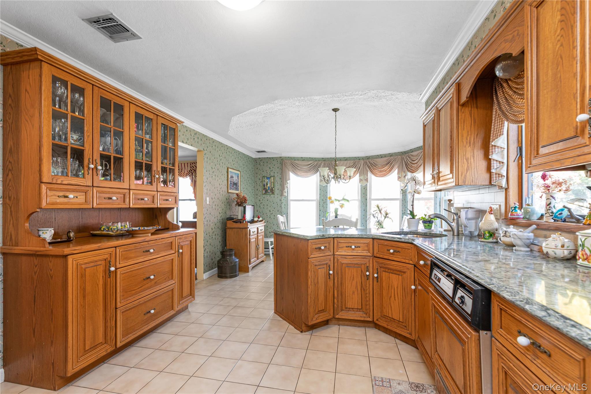 2 Coolidge Avenue # T, Glen Head, NY 11545