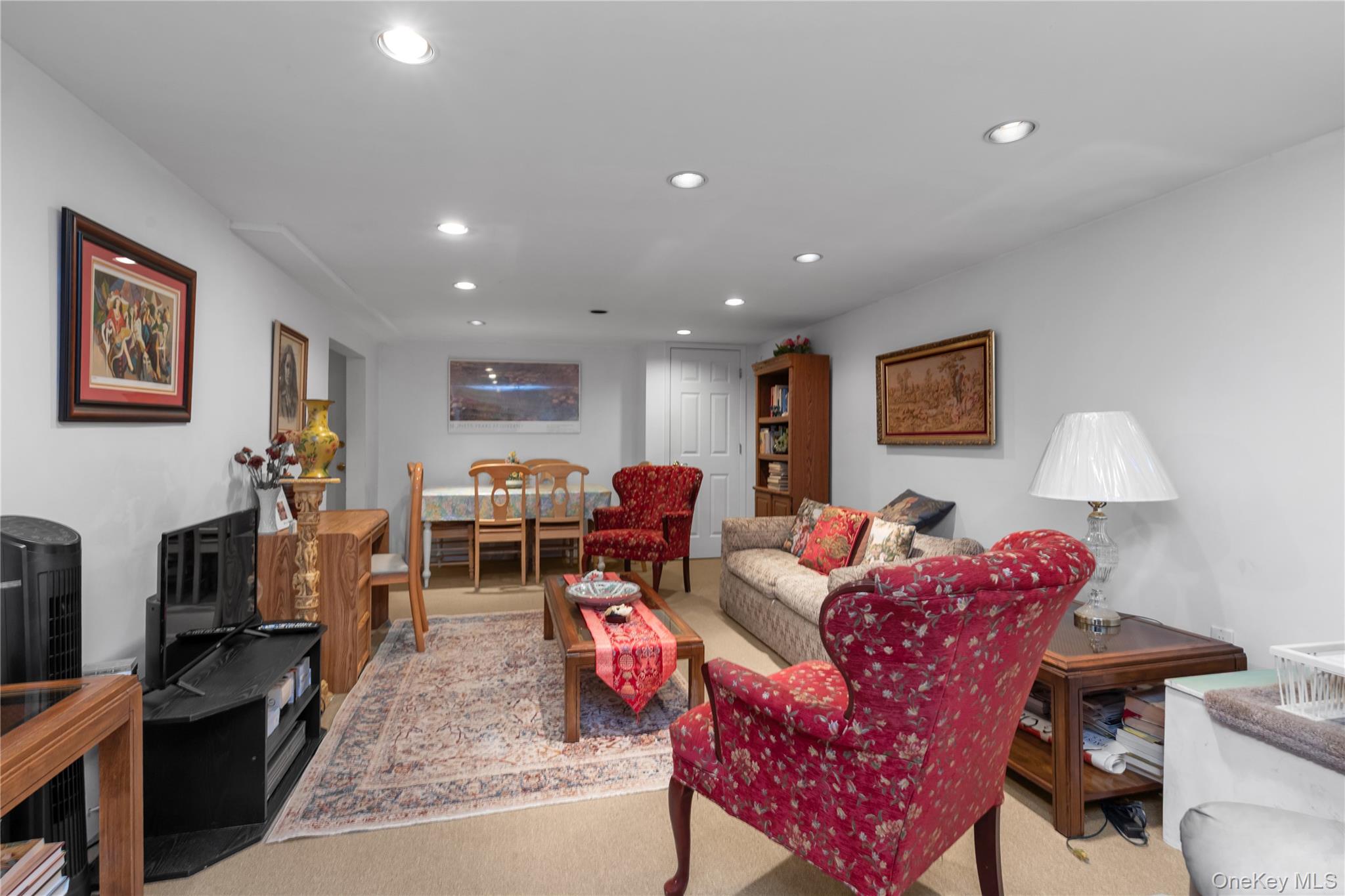 2 Coolidge Avenue # T, Glen Head, NY 11545