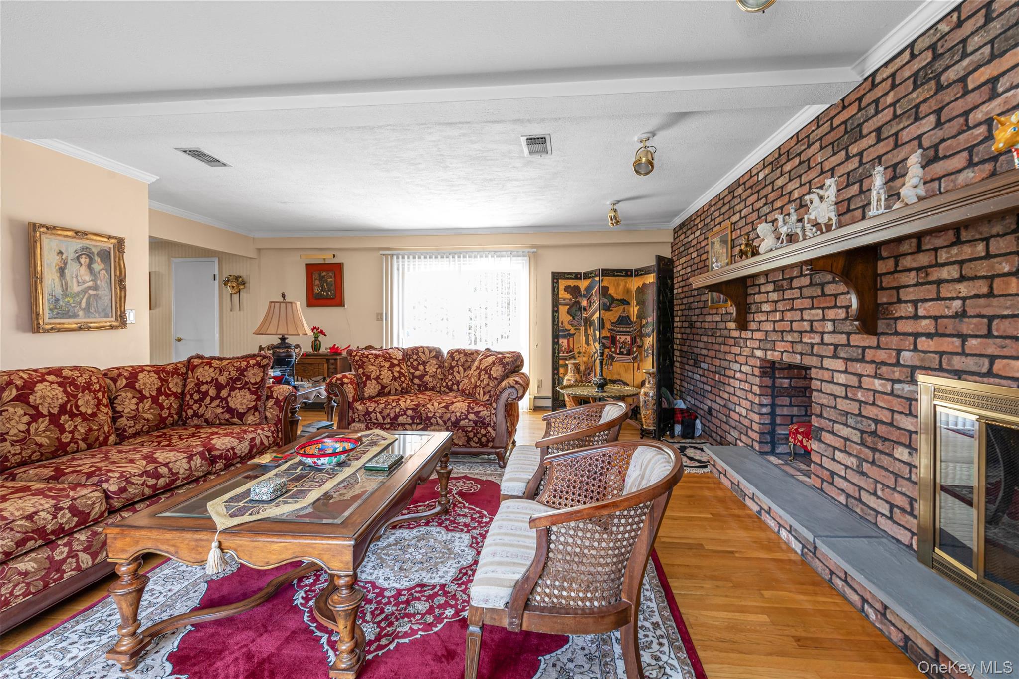 2 Coolidge Avenue # T, Glen Head, NY 11545