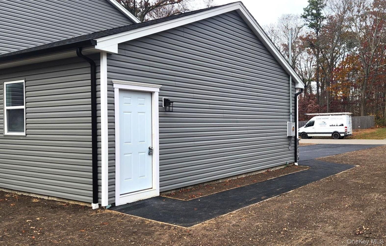 45 Kingsland Avenue, Shirley, NY 11967