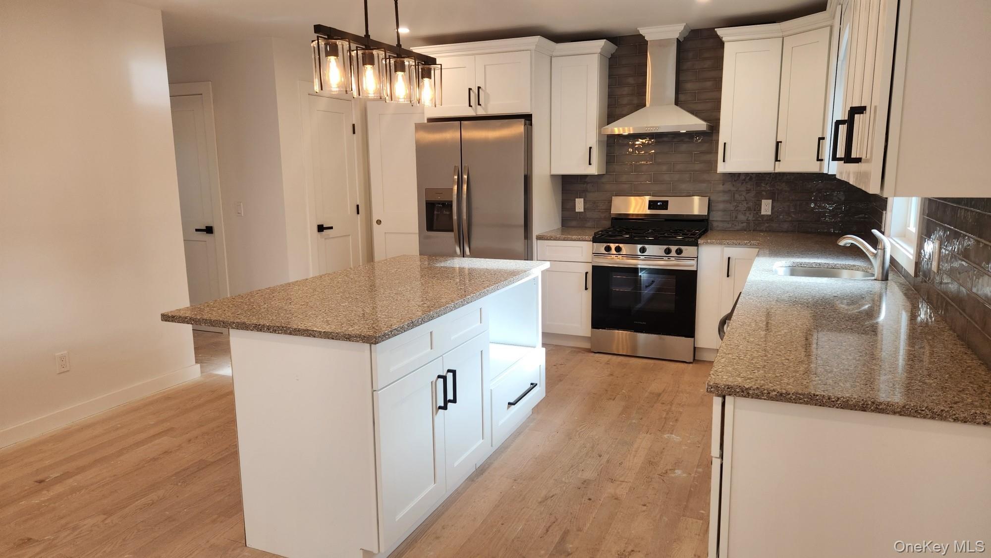 45 Kingsland Avenue, Shirley, NY 11967