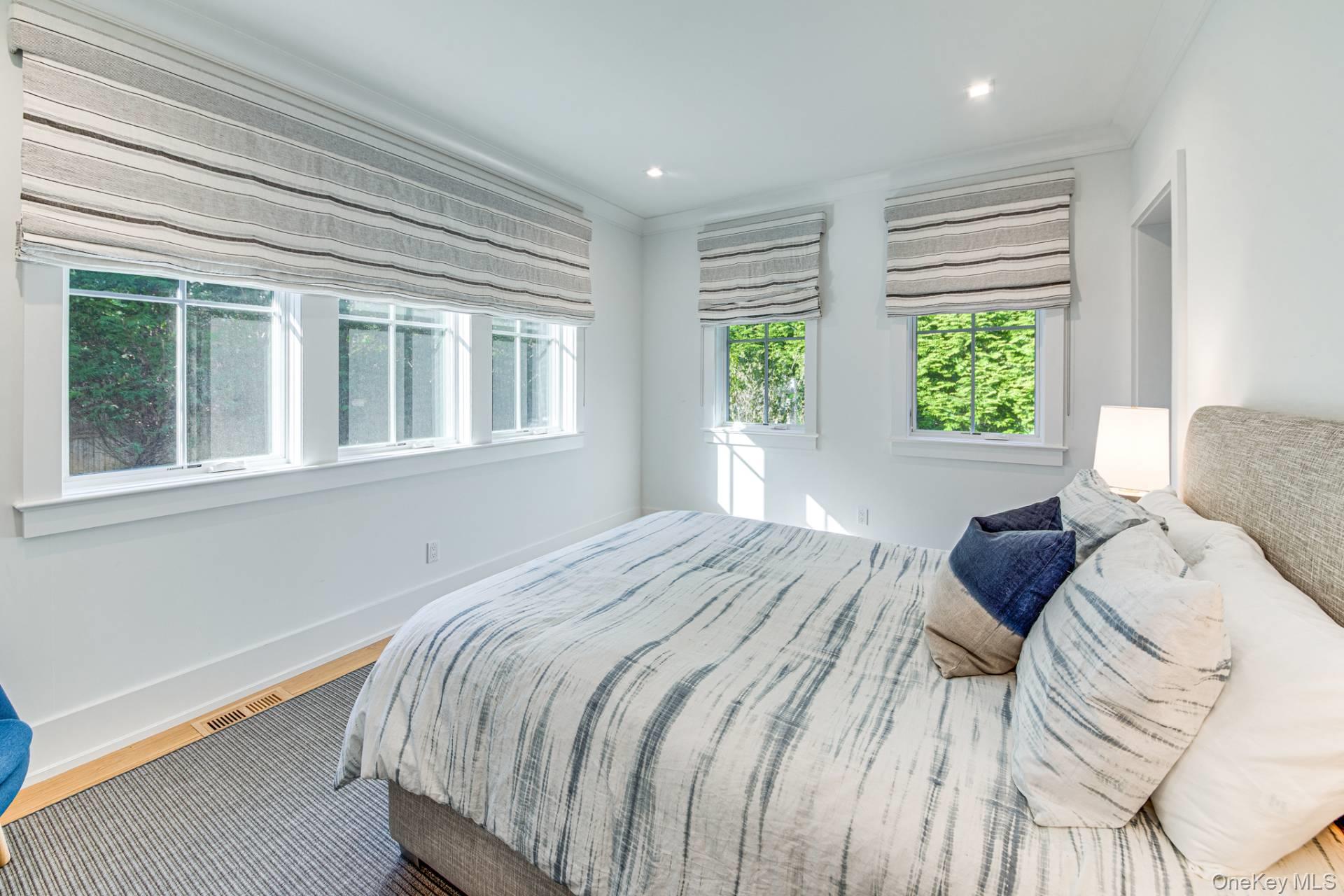 54 Miller Lane E, East Hampton, NY 11937