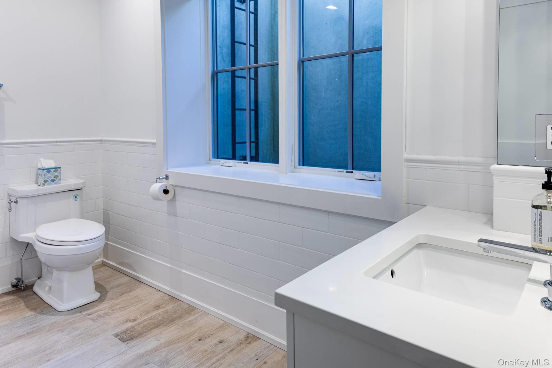 54 Miller Lane E, East Hampton, NY 11937