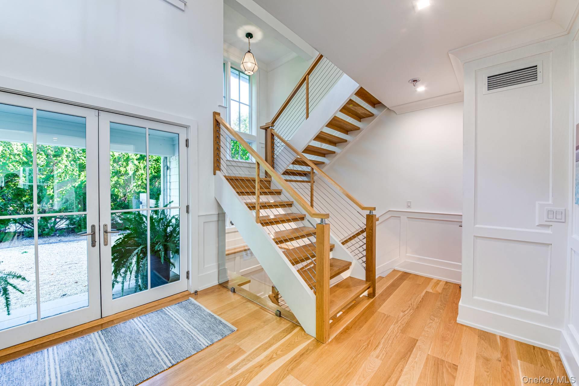 54 Miller Lane E, East Hampton, NY 11937