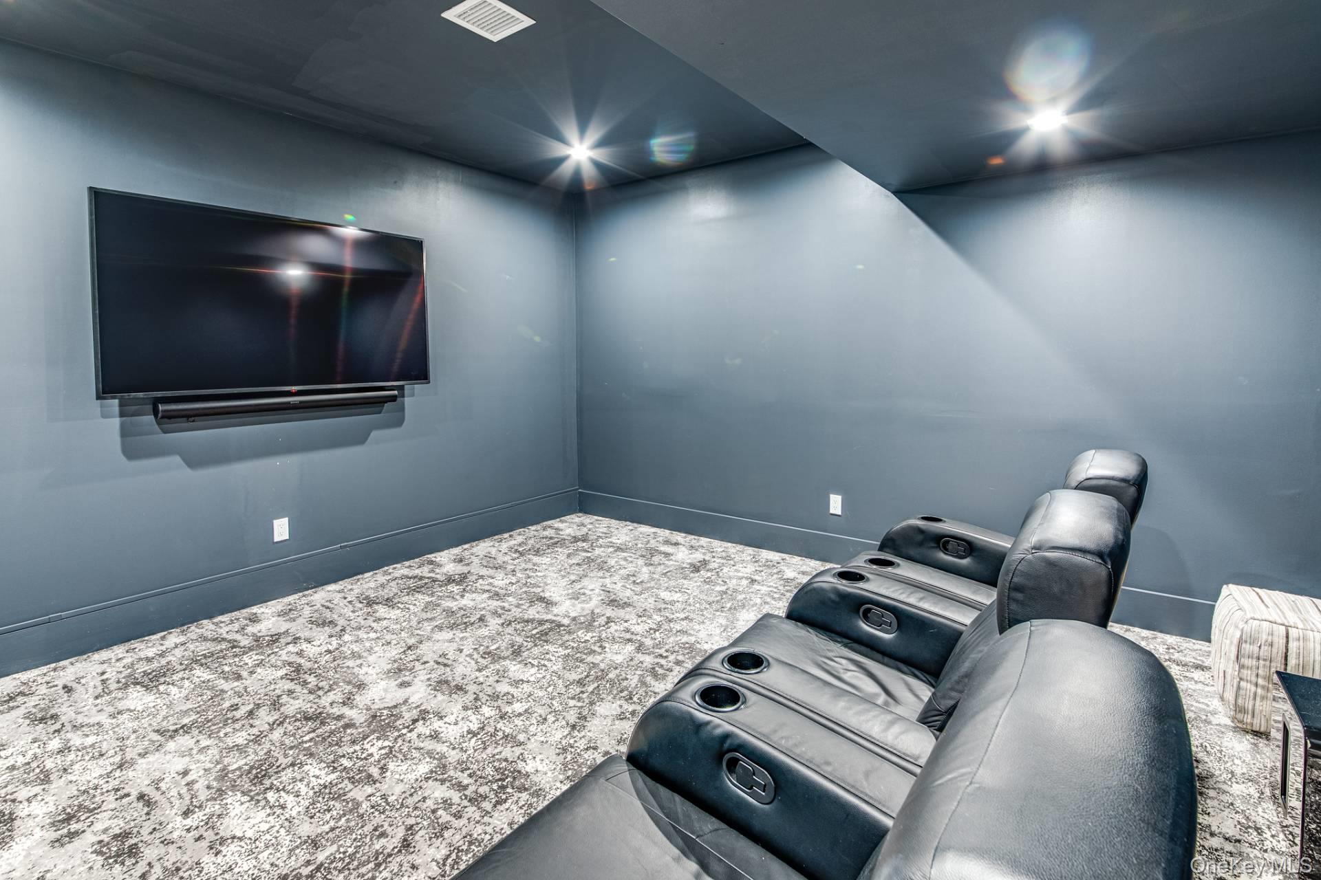 54 Miller Lane E, East Hampton, NY 11937