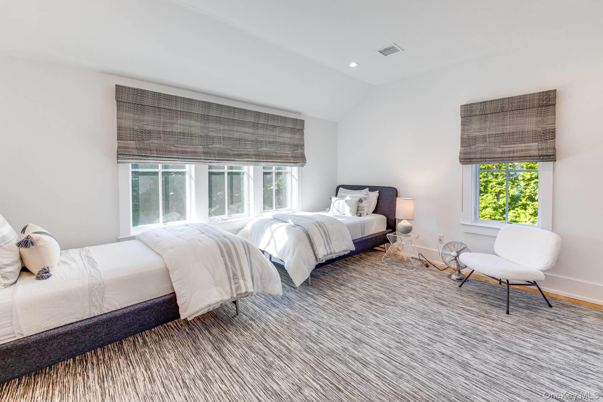 54 Miller Lane E, East Hampton, NY 11937