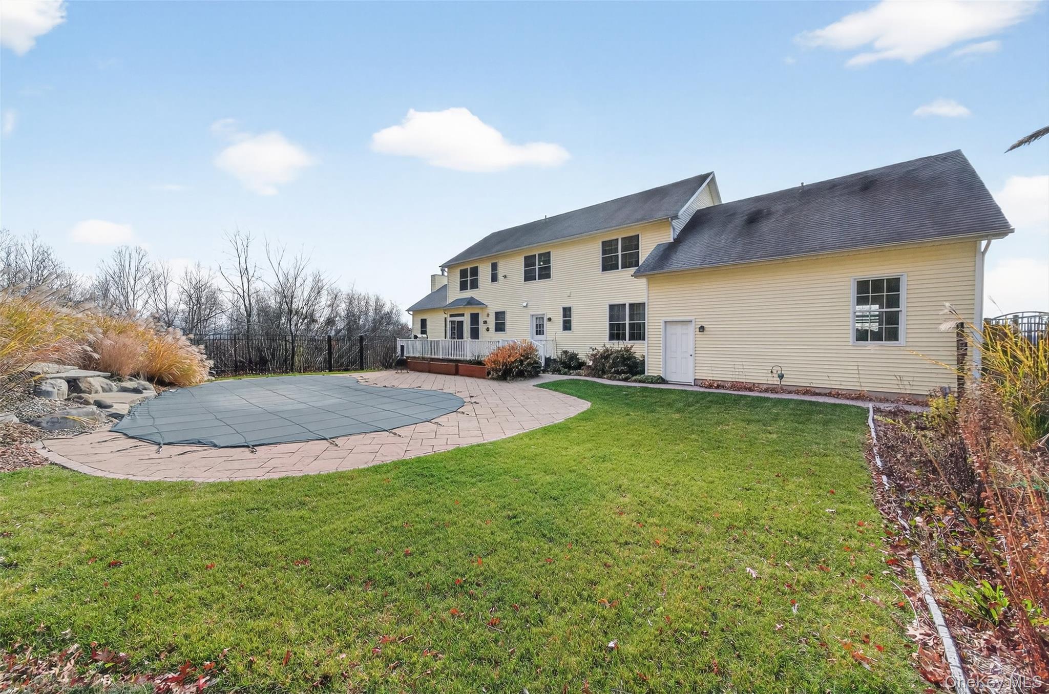 106 Fox Hill Run, Rock Tavern, NY 12575