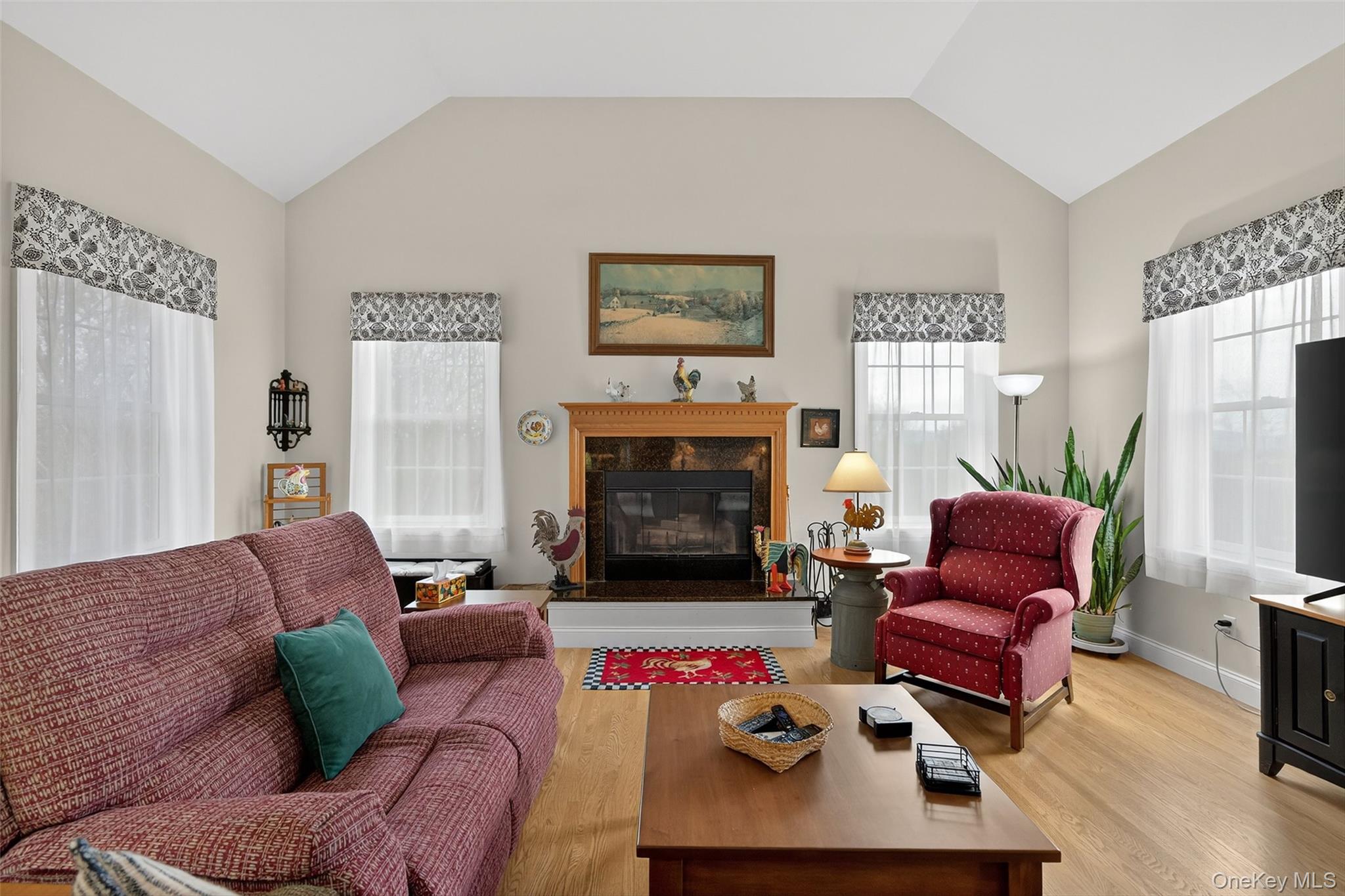 106 Fox Hill Run, Rock Tavern, NY 12575