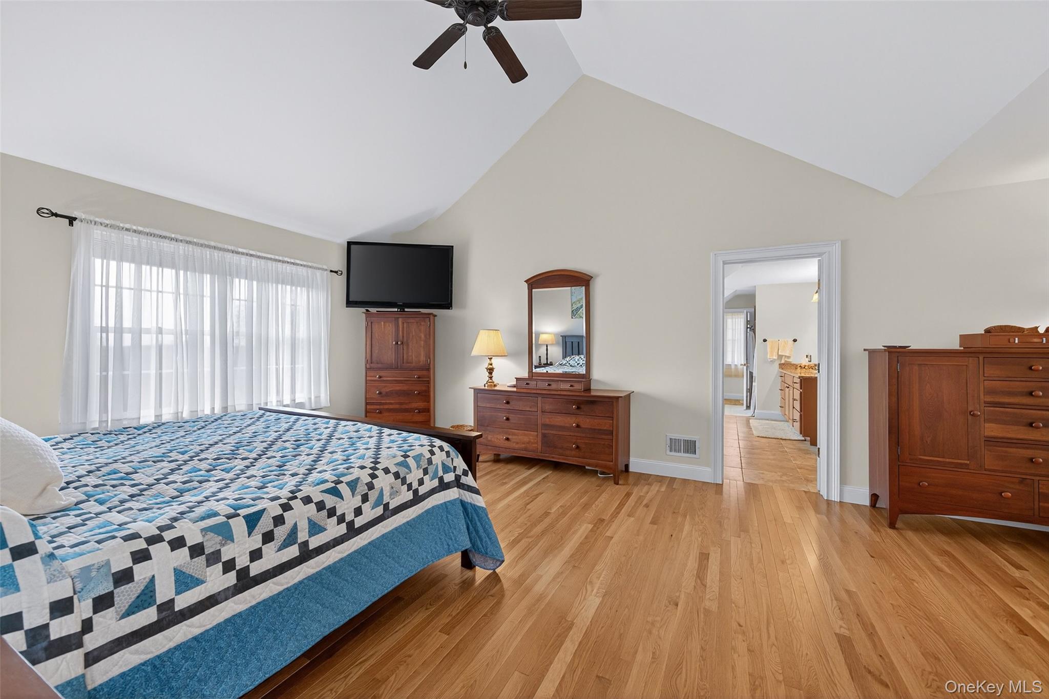 106 Fox Hill Run, Rock Tavern, NY 12575