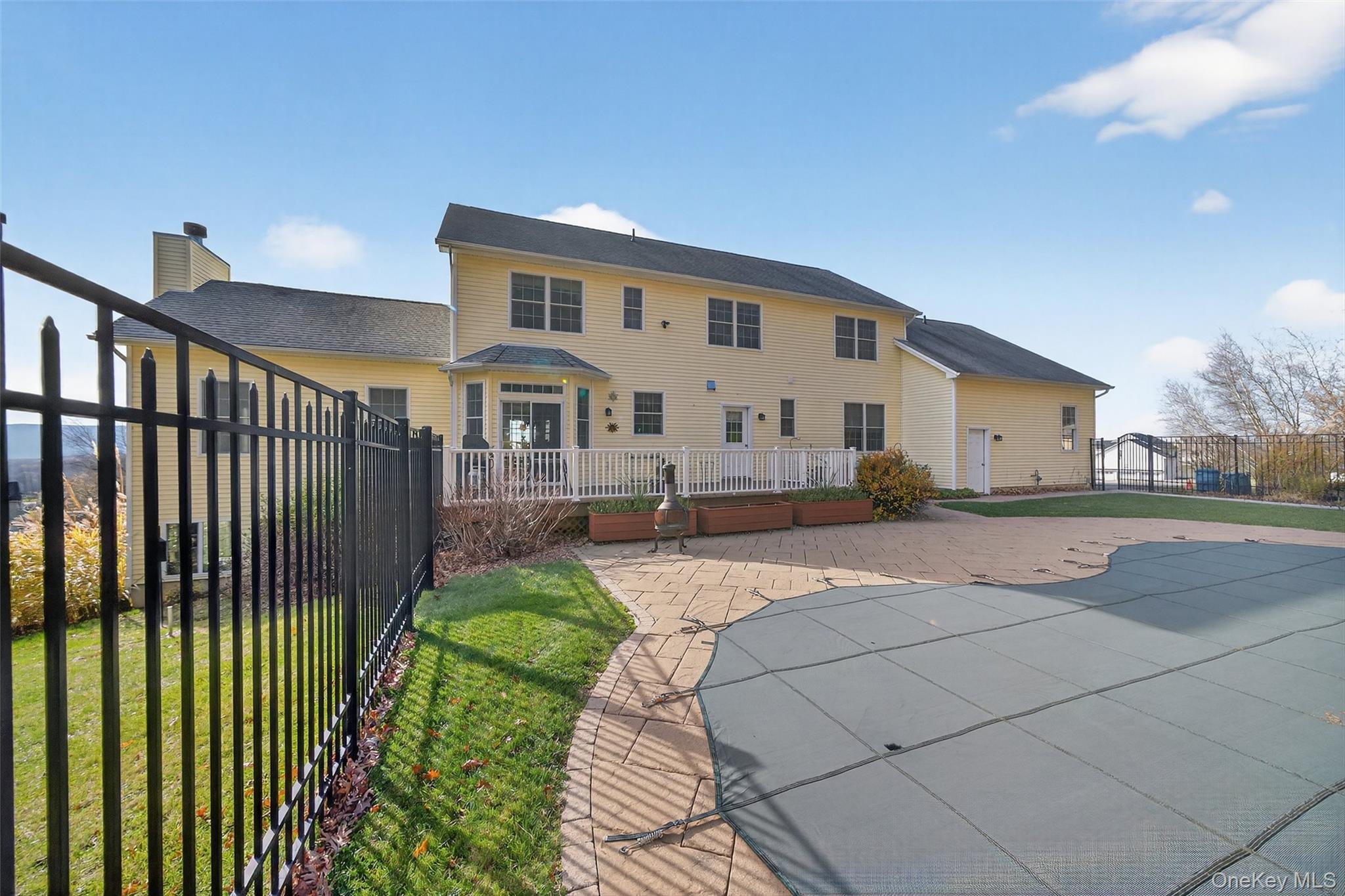 106 Fox Hill Run, Rock Tavern, NY 12575