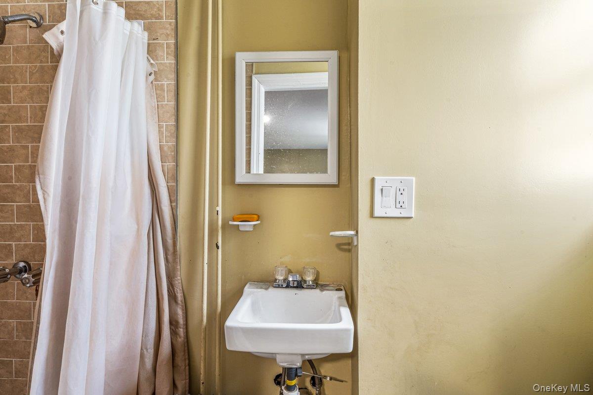 5739 57th Road, Maspeth, NY 11378