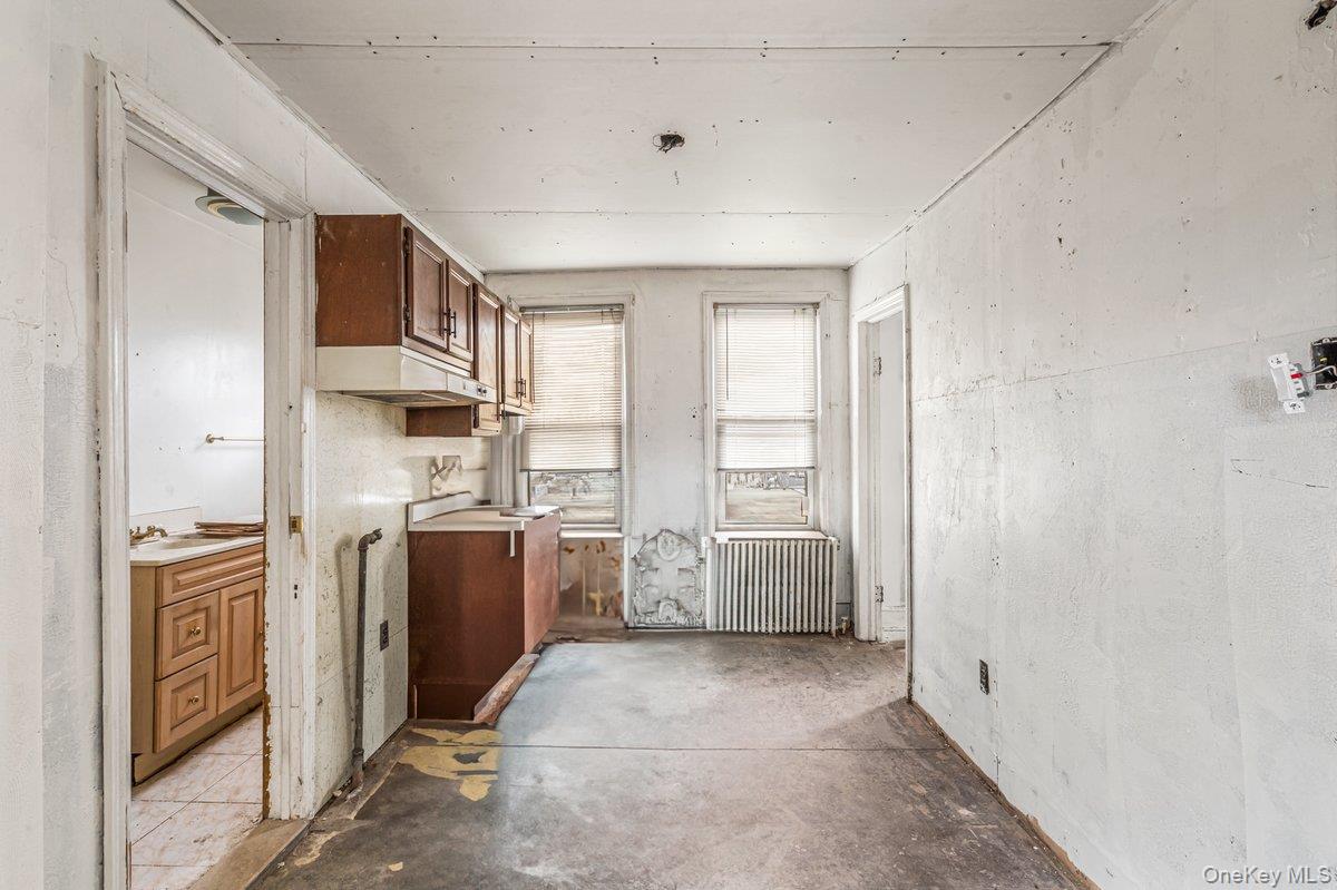 5739 57th Road, Maspeth, NY 11378