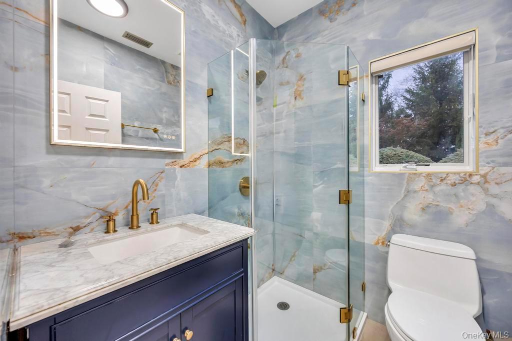 2 Old Bridge Court, Melville, NY 11747