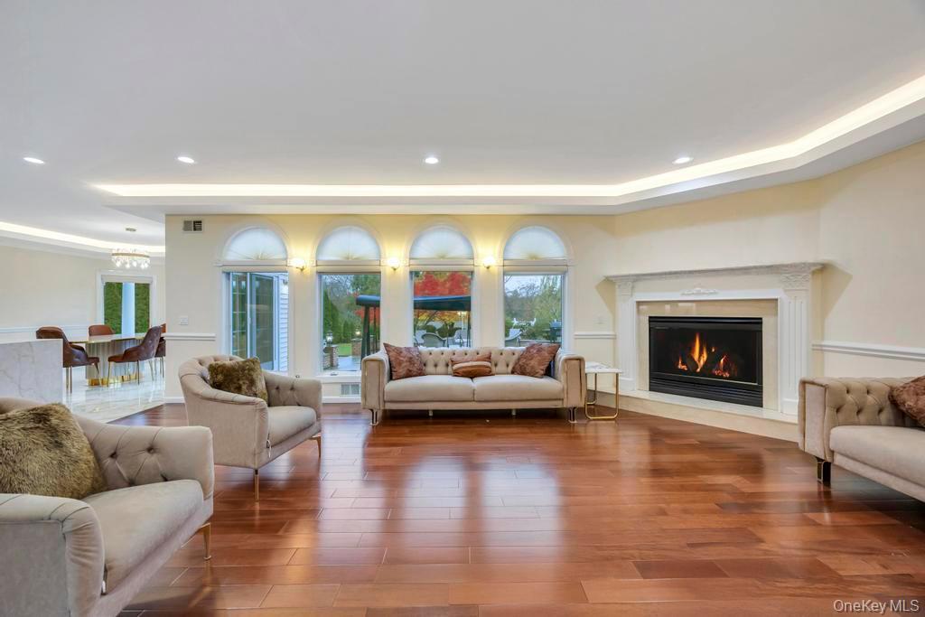 2 Old Bridge Court, Melville, NY 11747