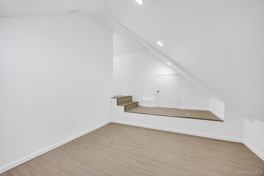 2 Old Bridge Court, Melville, NY 11747