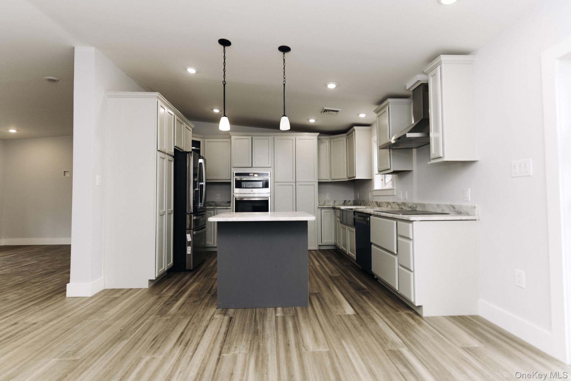 42 Sands Avenue, Milton, NY 12547