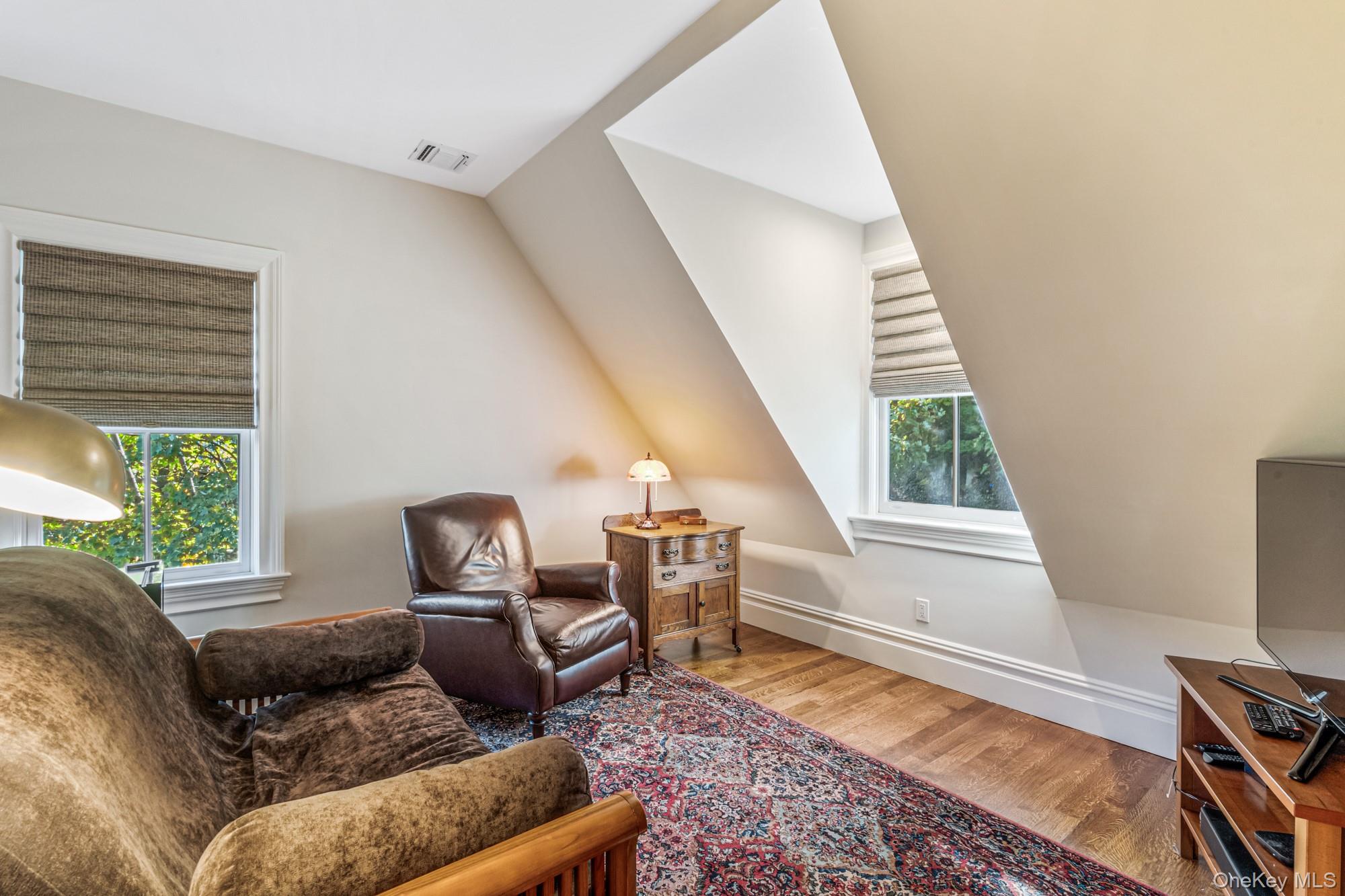 40 Park Way, Sea Cliff, NY 11579