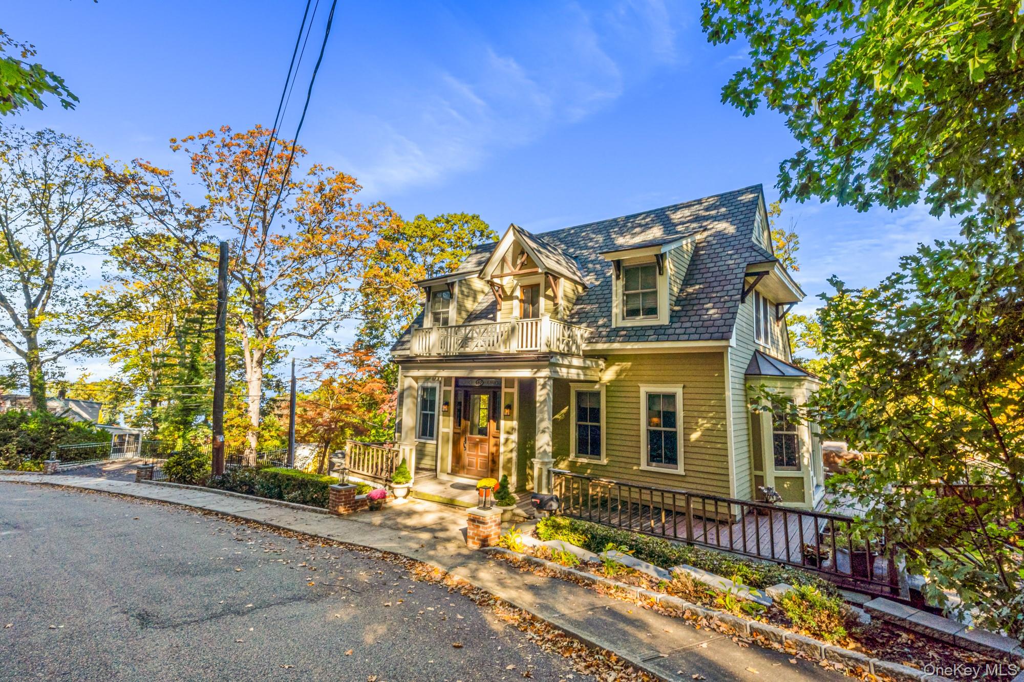 40 Park Way, Sea Cliff, NY 11579