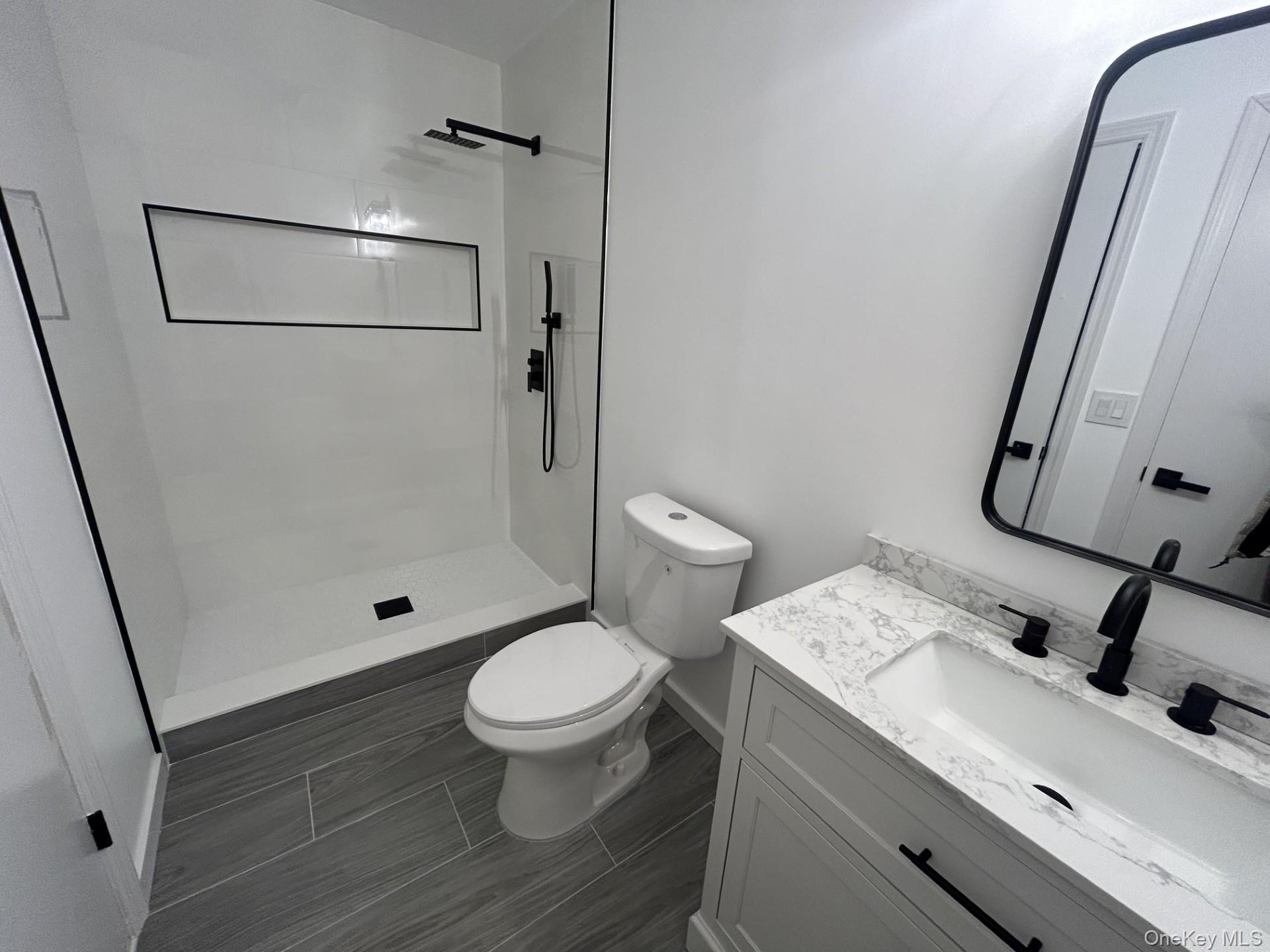 5 Norfolk Court, Coram, NY 11727