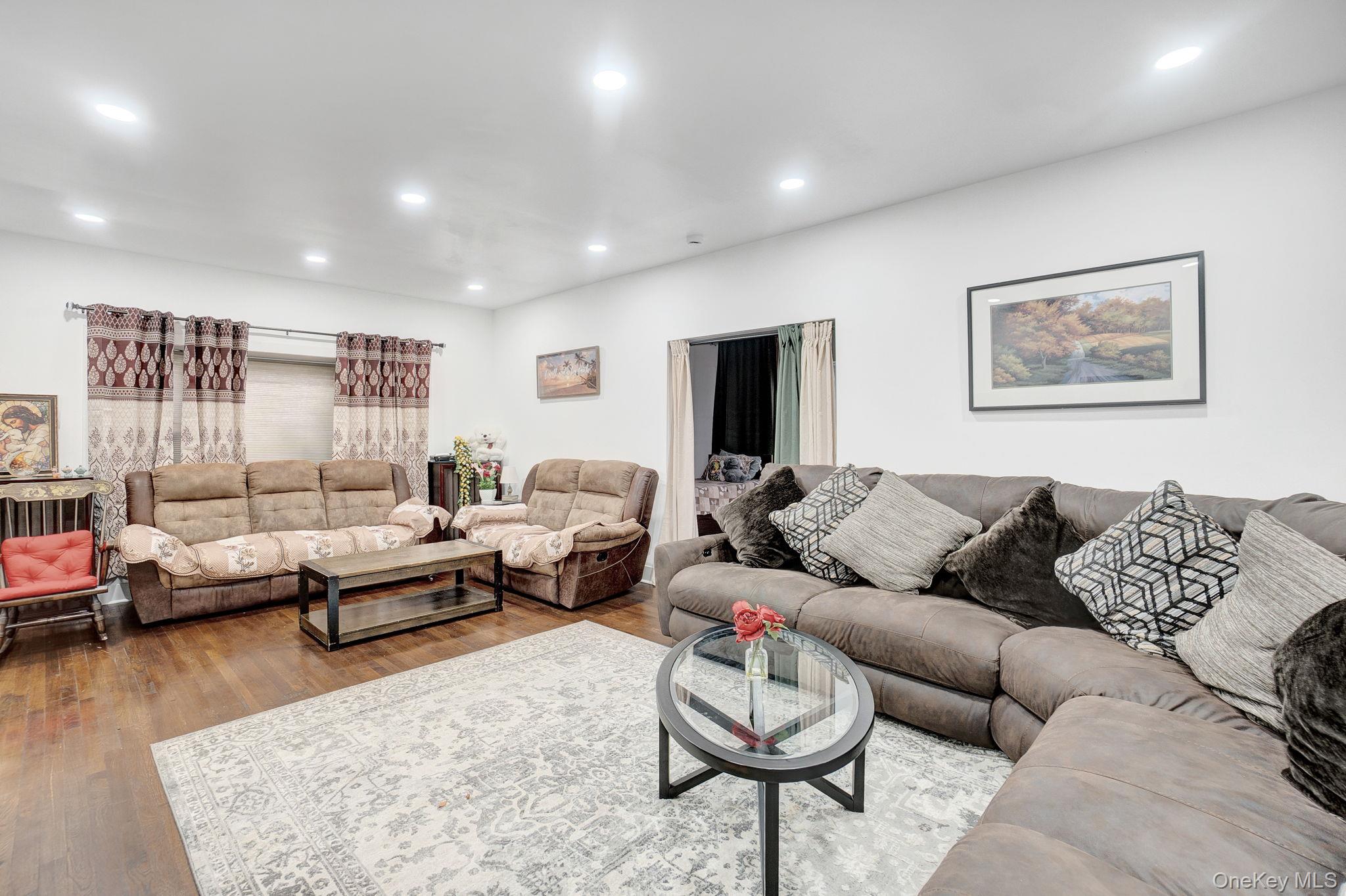 810 Wallace Avenue, Baldwin, NY 11510