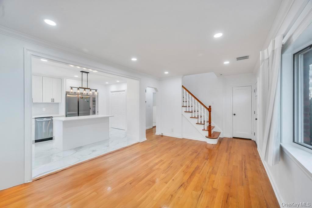 34 Alstead Road, Valley Stream, NY 11580