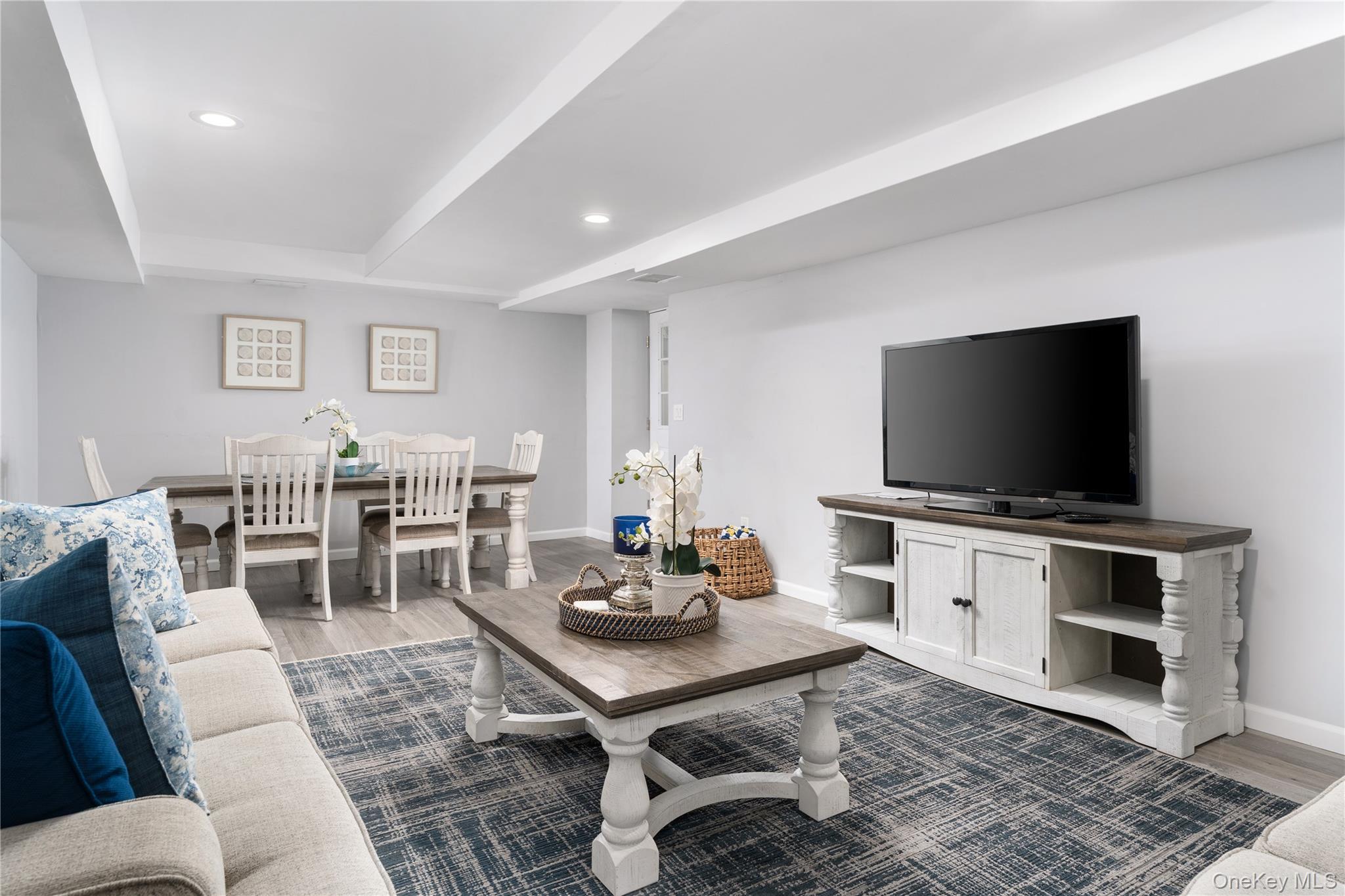 5 Bay Woods Drive, Hampton Bays, NY 11946