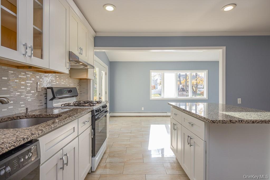 7 Southpark Drive, Garnerville, NY 10923