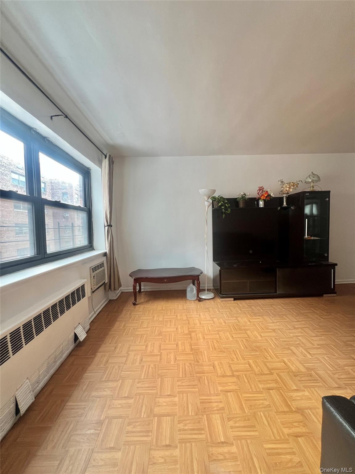 94-30 59 Avenue # 4H, Elmhurst, NY 11373