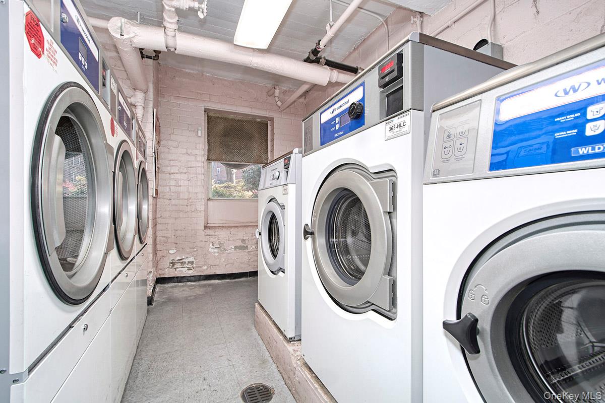 27-10 Parsons Boulevard # 6H, Flushing, NY 11354