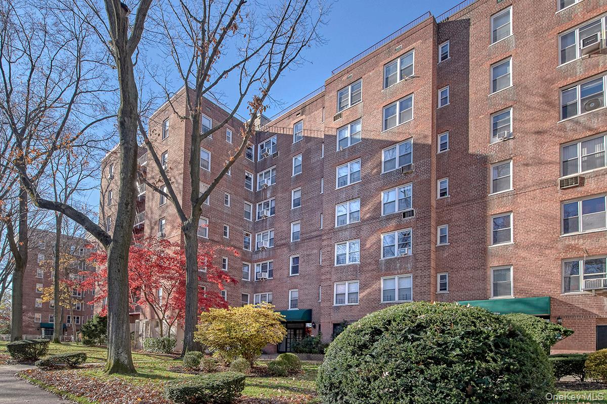 27-10 Parsons Boulevard # 6H, Flushing, NY 11354