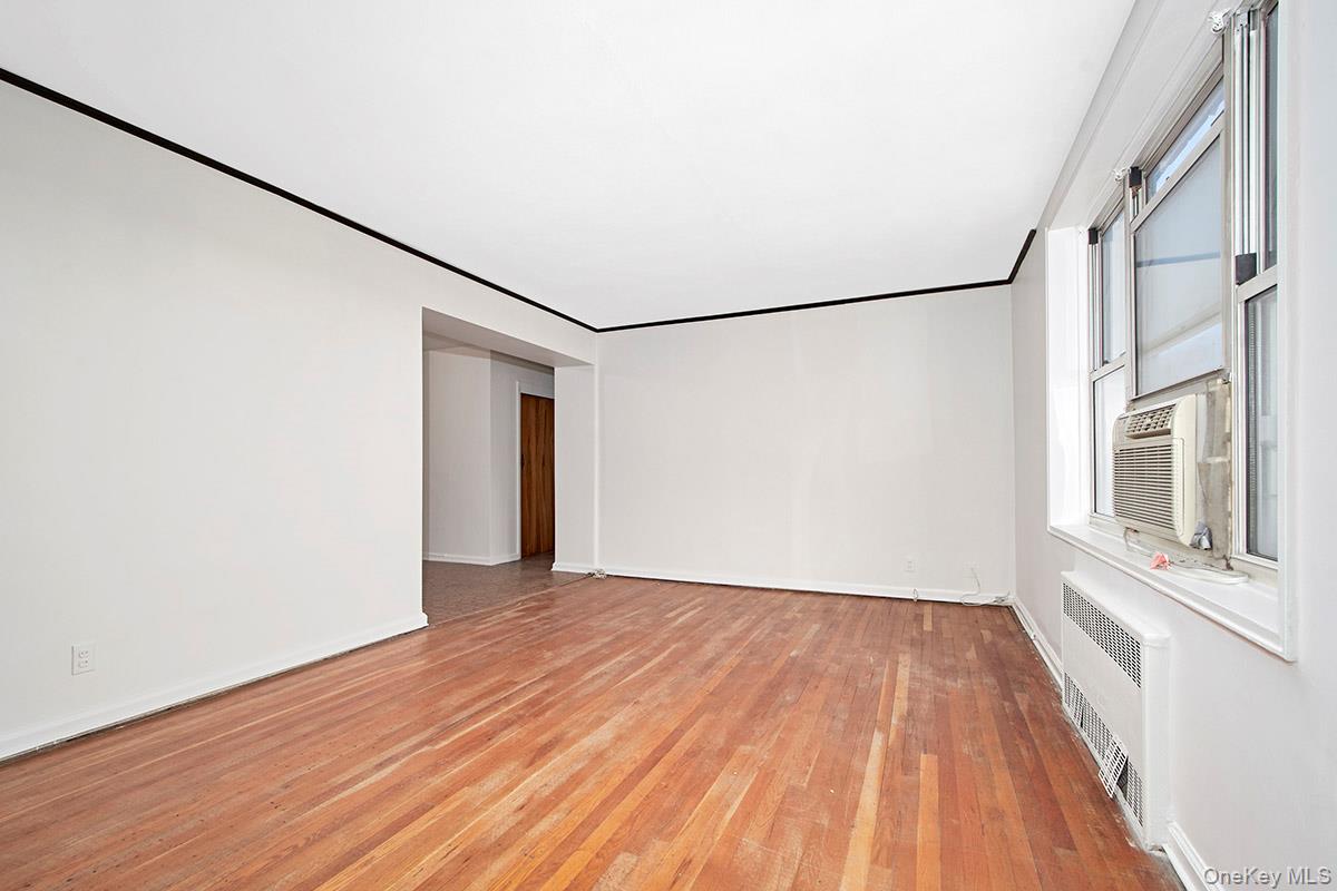 27-10 Parsons Boulevard # 6H, Flushing, NY 11354