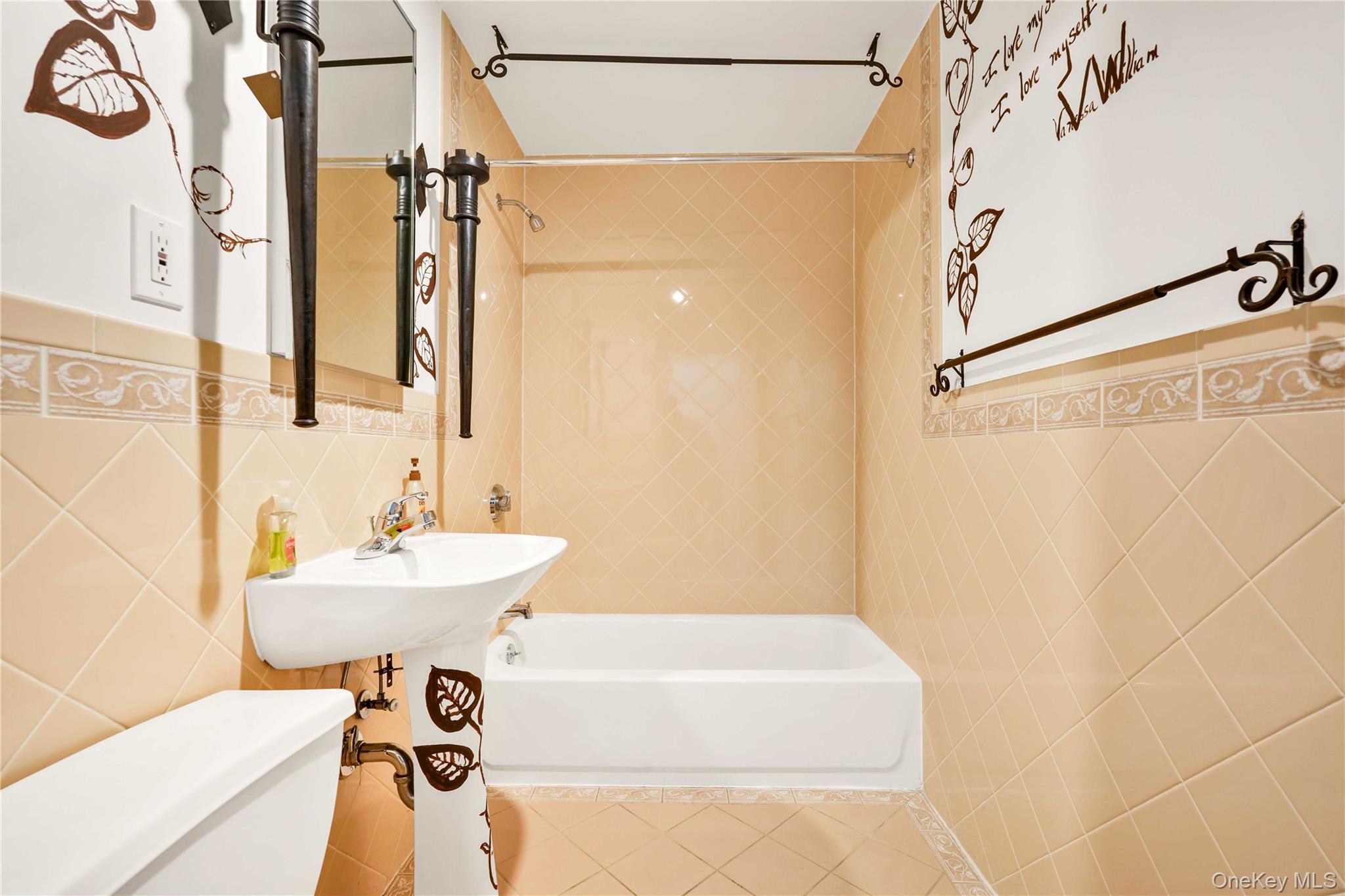 436 Putnam Avenue, Brooklyn, NY 11221