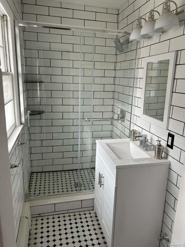 41 Rockingchair Road, White Plains, NY 10607