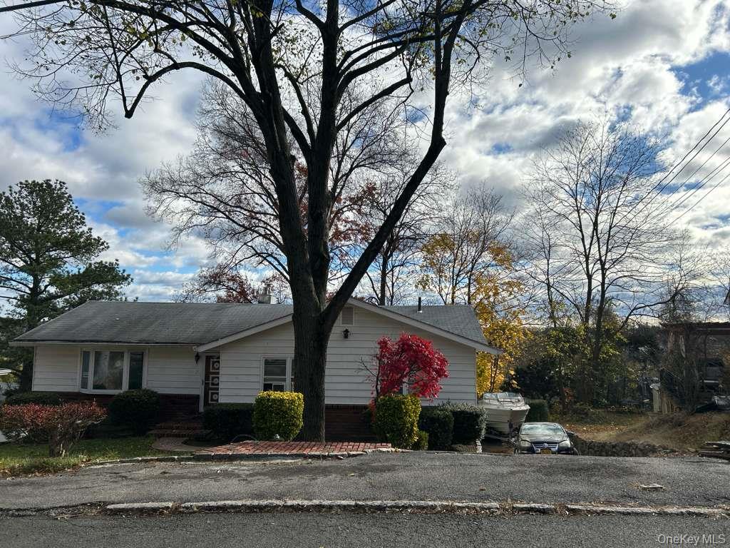 41 Rockingchair Road, White Plains, NY 10607