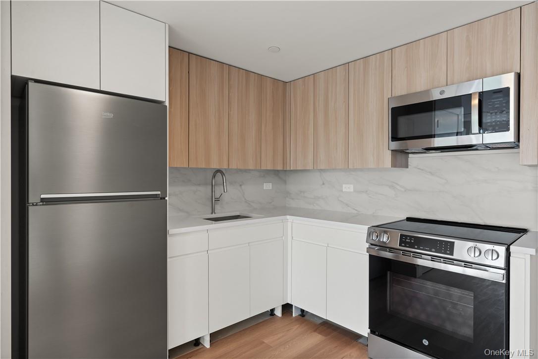 10 Lyon Place # 3J, White Plains, NY 10601